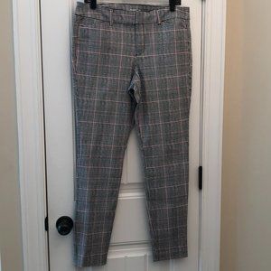 NEARLY NEW OLD NAVY PIXIE GLEN PLAID SKINNY FULL LENGTH PANT; SIZE 10 REGULAR